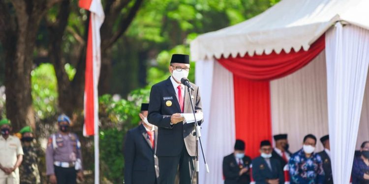 H. M. Nurdin Abdullah Pimpin Upacara Peringatan Hari Pahlawan Nasional